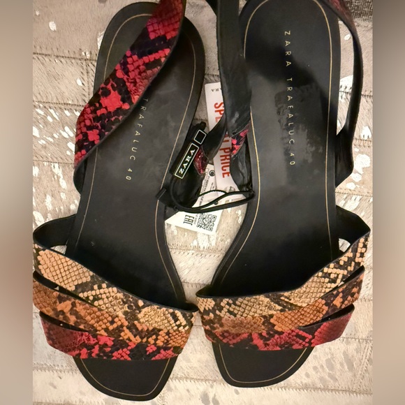 Zara Trafaluc Three Strap Flat Sandals in Python Snake Size 10 NWT - Picture 9 of 10